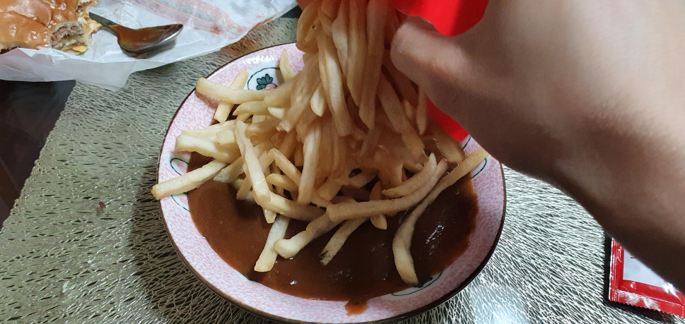 20210609_195323.jpg : 아아... 호주 맥도날드의 추억이... 20210609_195323.jpg : 아아... 호주 맥도날드의 추억이...