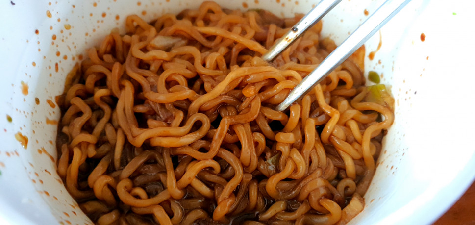 b35a0e8acbf8dac2f12fab0e241ed5da.jpg : 솔직히 짜파게티가 진짜 짜장면 보다 맛잇자너ㅋㅋ b35a0e8acbf8dac2f12fab0e241ed5da.jpg : 솔직히 짜파게티가 진짜 짜장면 보다 맛잇자너ㅋㅋ