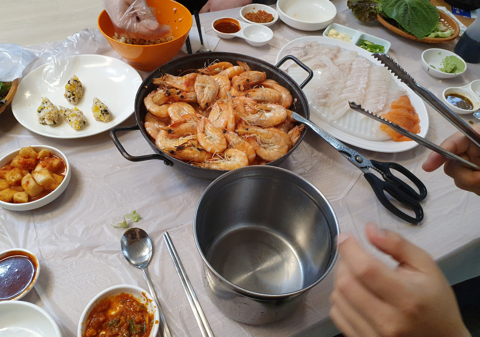 20201102_202649.jpg : 맞다 어제 새우랑 광어조짐 20201102_202649.jpg : 맞다 어제 새우랑 광어조짐