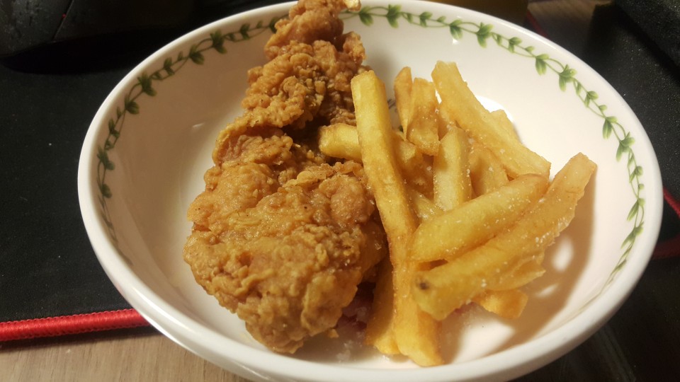 20181029_175936.jpg : 네흥이무셔우ㅜ어어어 20181029_175936.jpg : 네흥이무셔우ㅜ어어어