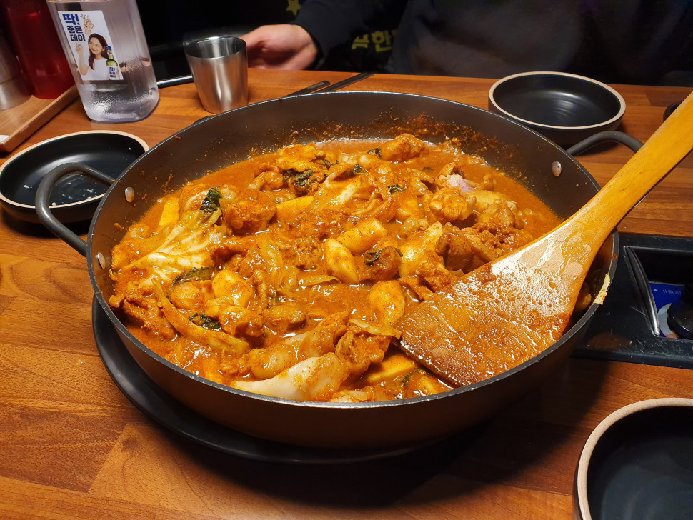 20191227_142509.jpg : 내일 워홀가는 네흥이 친구랑 쇼핑하고옴