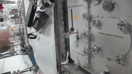 1623254107.gif : 겟단 1623254107.gif : 겟단