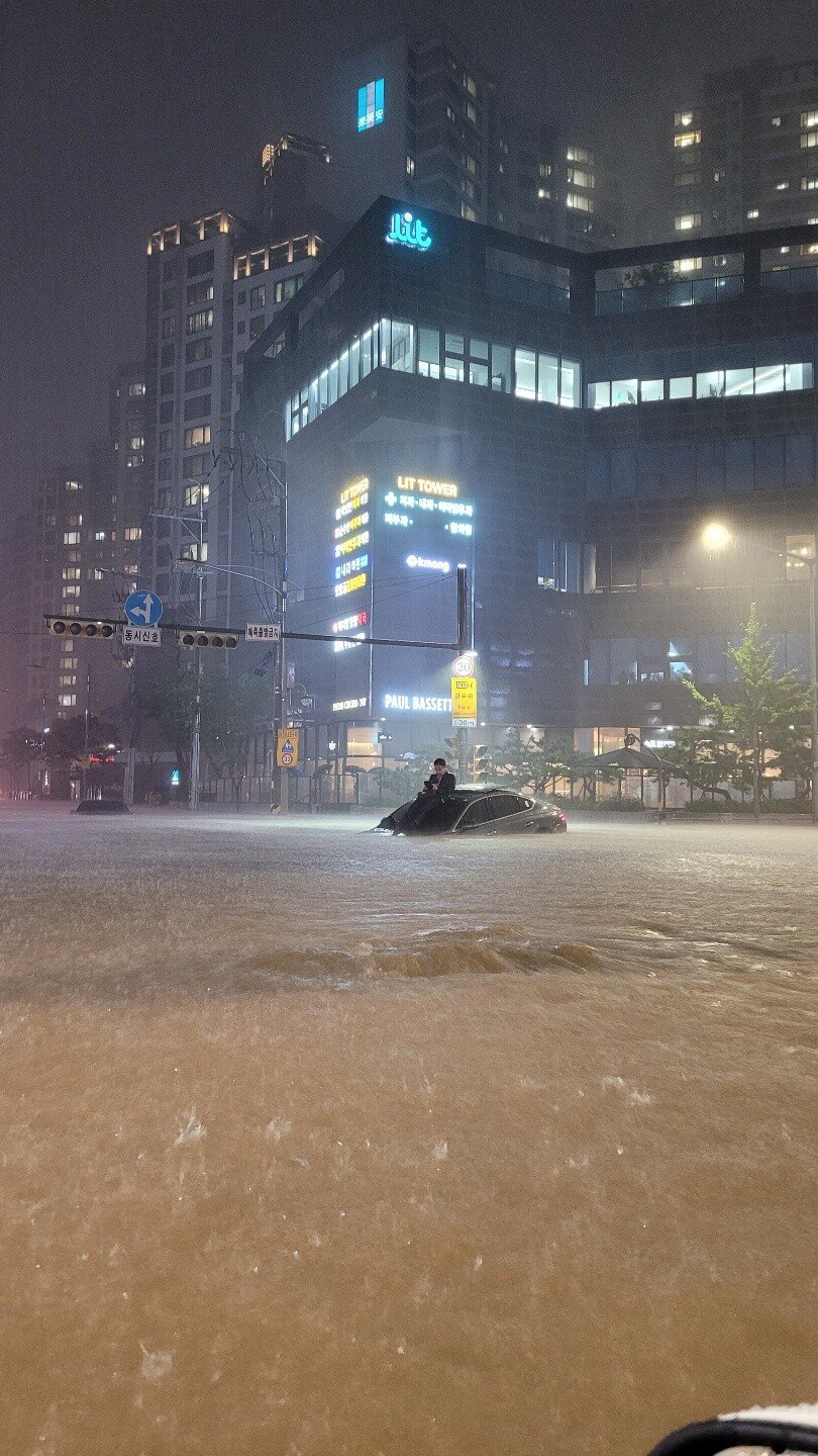 1B049FCC-3909-4AC0-956C-E18CF70D9D44.jpeg : 강남 미호크 좌 1B049FCC-3909-4AC0-956C-E18CF70D9D44.jpeg : 강남 미호크 좌