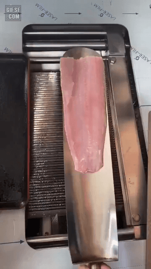 1674129333828.gif : 이거롤 생햄 슬라이스하면 맛나겟다