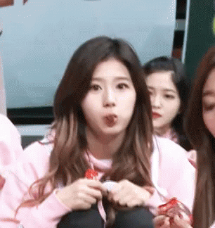 1559992673838.gif : 초콜릿먹는 1559992673838.gif : 초콜릿먹는