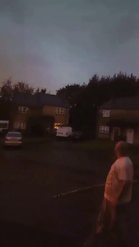 1643171416121.gif : 라이트닝 썬더!! 1643171416121.gif : 라이트닝 썬더!!