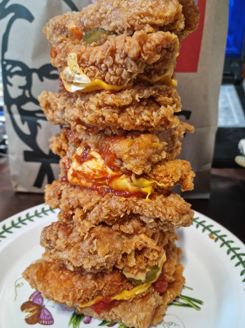 CF0EE0D0-5C1B-45B3-B14D-6CD642289A76.jpeg : 이게 진짜 궁극의 미식 버거 아닐까 CF0EE0D0-5C1B-45B3-B14D-6CD642289A76.jpeg : 이게 진짜 궁극의 미식 버거 아닐까