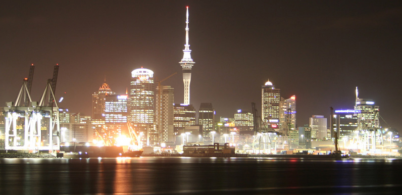 Auckland_waterfront_at_night.jpg : 수도는 그냥 행정지역으로 두고