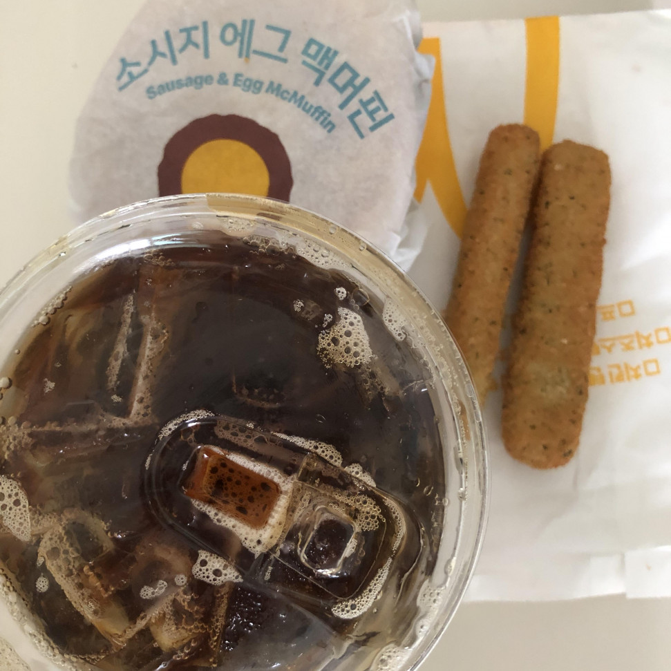 0A5C7CE3-F85A-4685-812D-94557FEFCFB6.jpeg : 맥머핀 시킨거 옴 0A5C7CE3-F85A-4685-812D-94557FEFCFB6.jpeg : 맥머핀 시킨거 옴