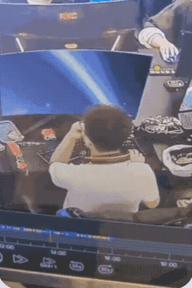 1636008826164.gif : 이게대체머야 1636008826164.gif : 이게대체머야