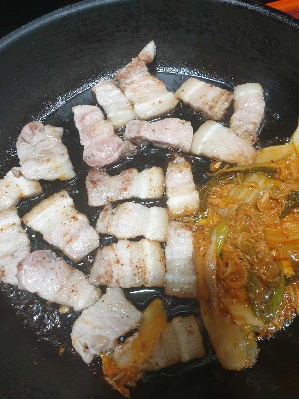20220125_103507.jpg : 돼지특 20220125_103507.jpg : 돼지특