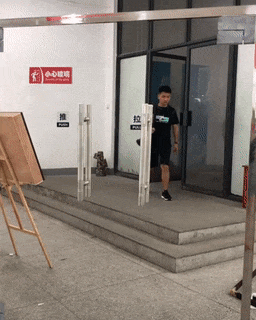 f00ac90af2af302bd513b13f9ea317e2.gif : 이 정도는 청소를 해야 f00ac90af2af302bd513b13f9ea317e2.gif : 이 정도는 청소를 해야