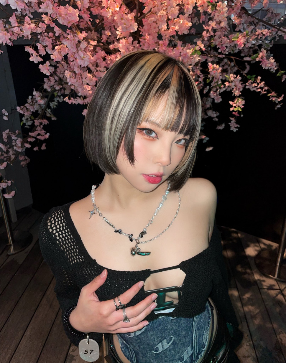 IMG_1492.jpeg : 누나 저랑 손 교대해요 IMG_1492.jpeg : 누나 저랑 손 교대해요