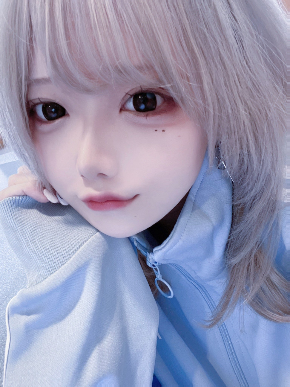 AB488309-7578-45CD-AA03-57A2657CD52E.jpeg : 일녀는 신이다 AB488309-7578-45CD-AA03-57A2657CD52E.jpeg : 일녀는 신이다
