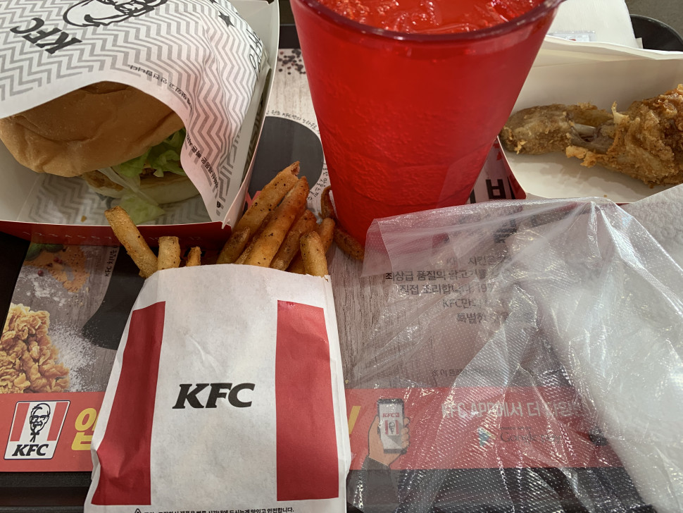 1C8E8A07-8E98-4E20-8030-9999C042A58E.jpeg : Kfc