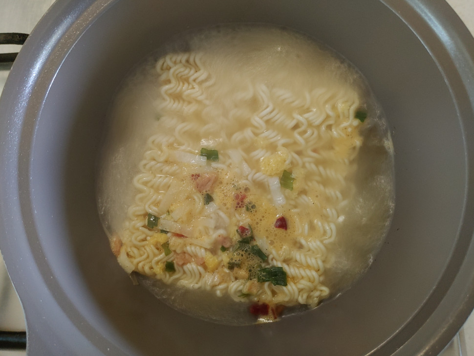 20220823_175425.jpg : 꼬꼬면 존나맛있는데 왜 안팔림 20220823_175425.jpg : 꼬꼬면 존나맛있는데 왜 안팔림