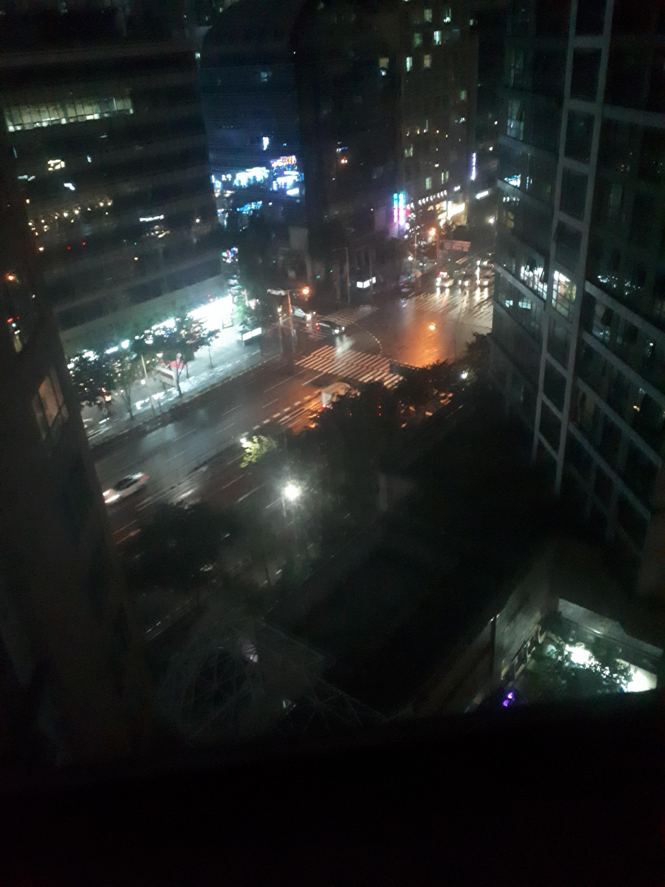 15645844253315852728350910939081.jpg : 잠잘때 풍경은 좋아 15645844253315852728350910939081.jpg : 잠잘때 풍경은 좋아