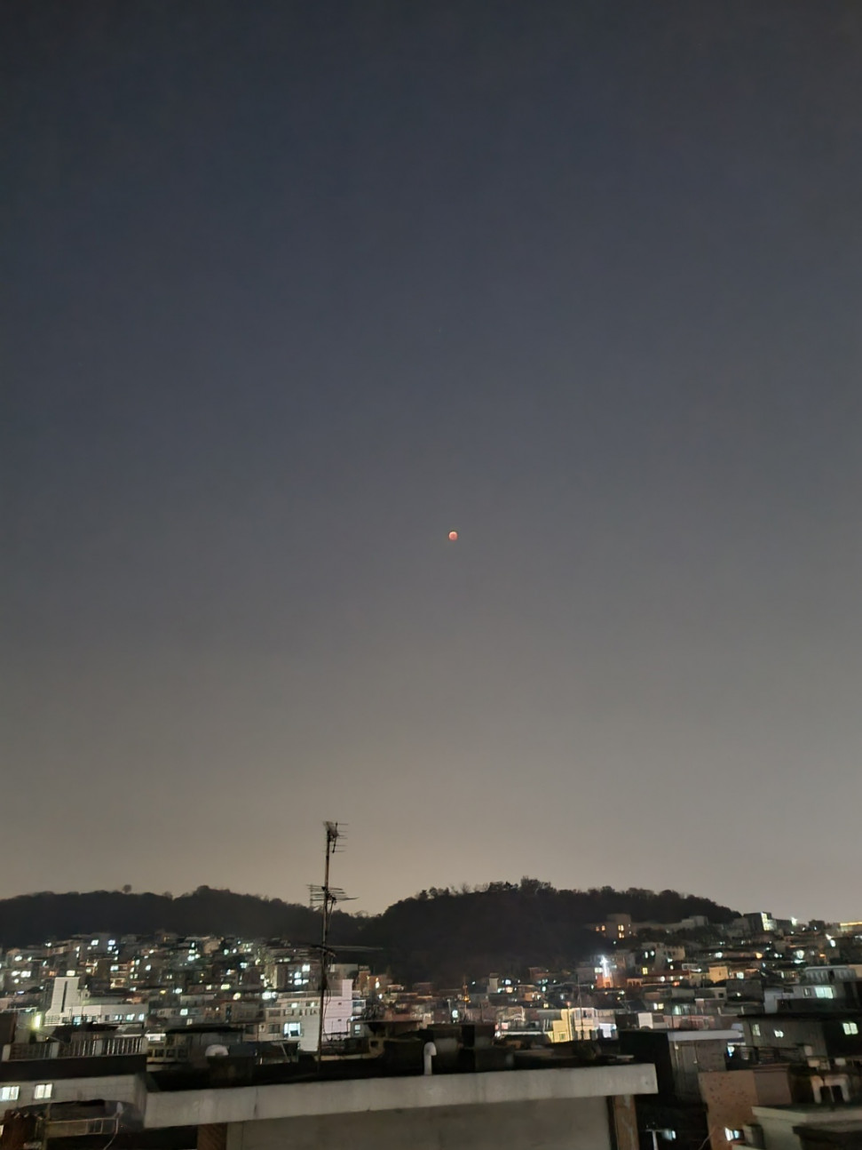 A18A41BA-64E4-4786-97B5-841057E94517.jpeg : 월식 이쁘넹 A18A41BA-64E4-4786-97B5-841057E94517.jpeg : 월식 이쁘넹
