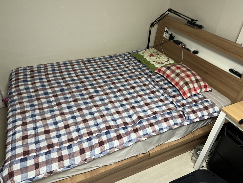 IMG_7215.jpeg : 집 왔더니 이불 정리가 되있다 IMG_7215.jpeg : 집 왔더니 이불 정리가 되있다