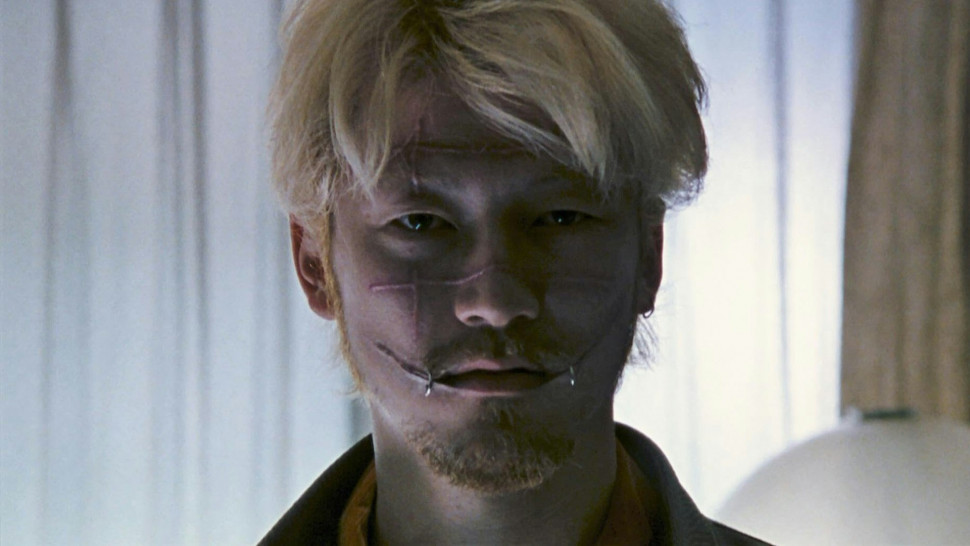 ICHI-THE-KILLER_hero.jpg : 장난감 형사 가키하라 닮음