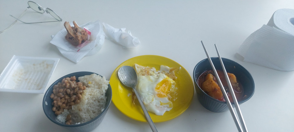 16167160914044945698946247074122.jpg : 직접 차린 아침밥 16167160914044945698946247074122.jpg : 직접 차린 아침밥