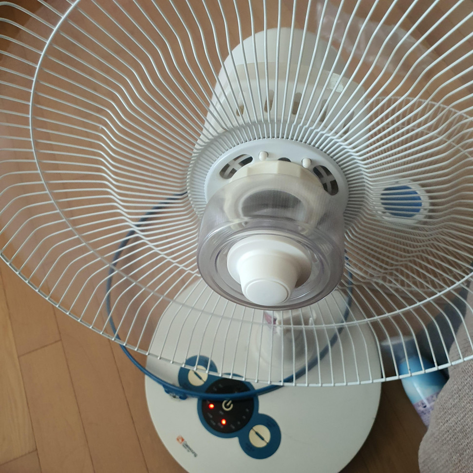 20230703_125857.jpg : 아니 내 선풍기가!! 20230703_125857.jpg : 아니 내 선풍기가!!